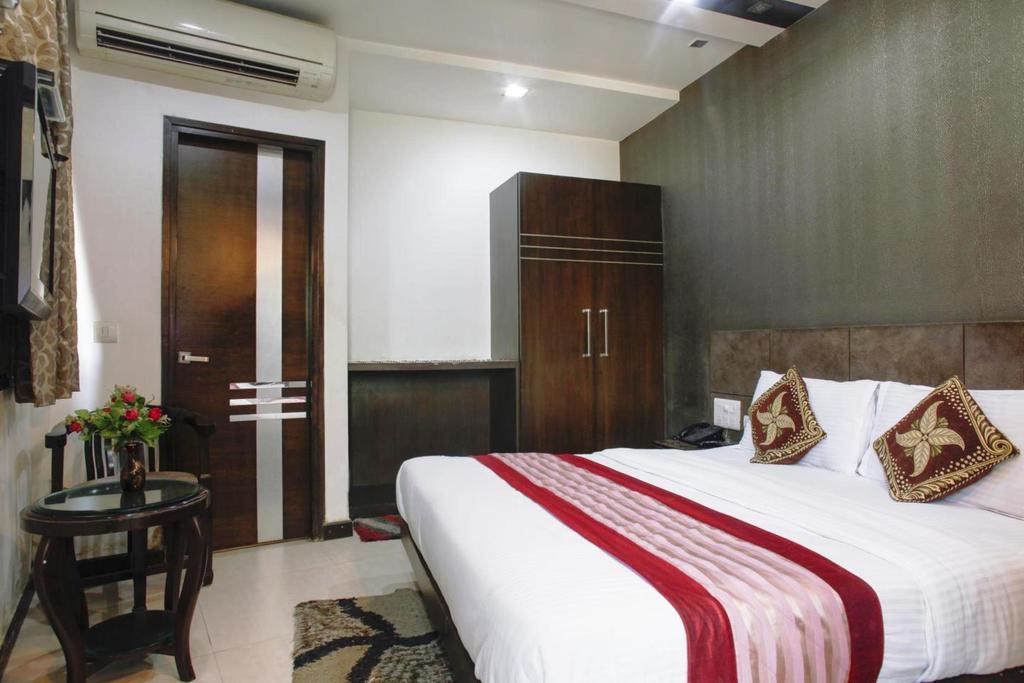 Hotel Milllennium 2000 Dx Nuova Delhi Esterno foto