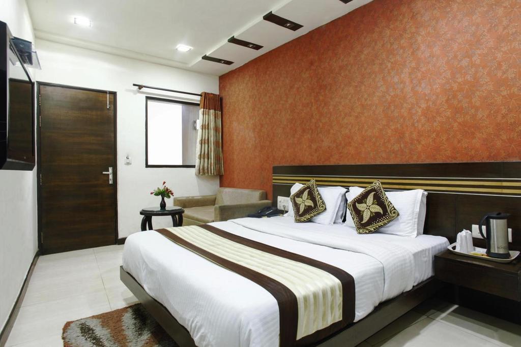 Hotel Milllennium 2000 Dx Nuova Delhi Esterno foto
